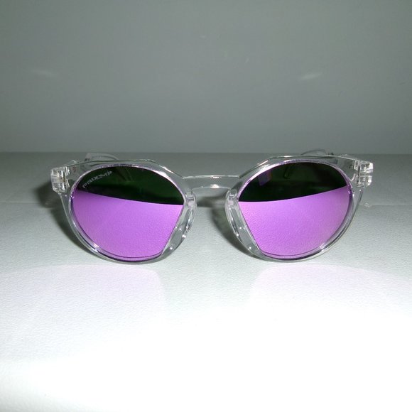 Oakley Accessories - Women's Polarized Oakley Sunglasses "Like New"